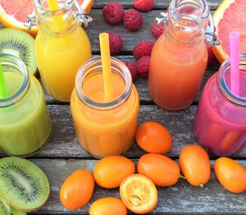 Detox e quelação de metais pesados Canva - Various Fruit Juices (1).jpg